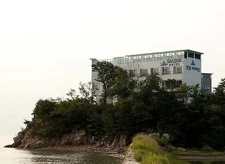 Muui Seaside Hotel